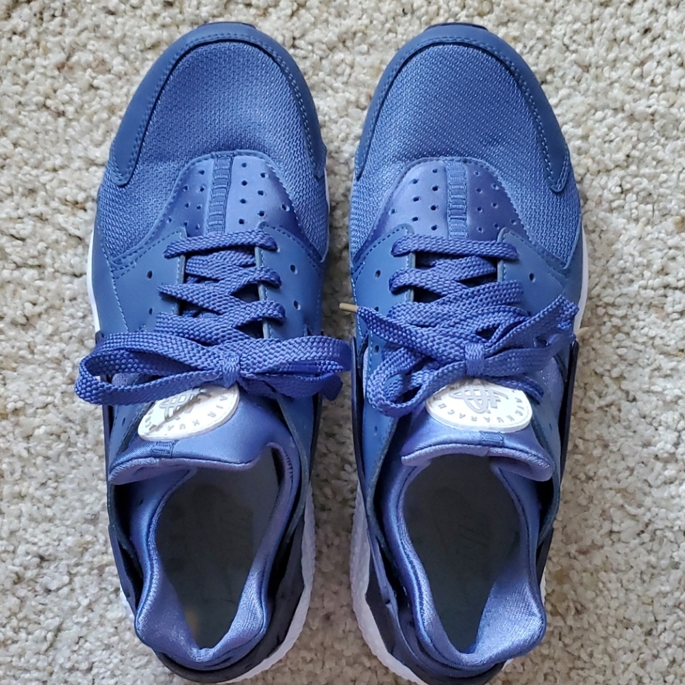 Nike Huarache - men's size 10.5.